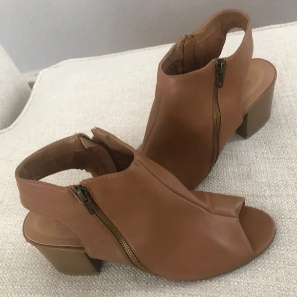 Tan Ankle Side-Zipped Sandals - Picture 1 of 1